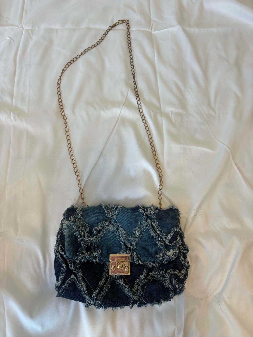 SHEIN Distressed Denim Crossbody Bag with Gold Chain